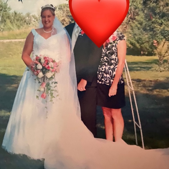 Wedding Dress  (Private Collection) - Picture 1 of 9